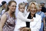 Amsterdam 17 juli 2016
Premiere huisdiergeheimen in Pathe arena. Ria Bremer met kleindochter
