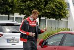 Schiphol 7 juli 2016
Robert harting op de parkeerplaats bij het van der valk hotel schiphol.