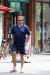 Amsterdam 23 juli 2016
 Robert jensen doet boodschappen met zijn mercedes SL 500 cabrio