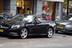 Amsterdam 23 juli 2016
 Robert jensen doet boodschappen met zijn mercedes SL 500 cabrio