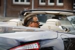 Amsterdam 23 juli 2016
 Robert jensen doet boodschappen met zijn mercedes SL 500 cabrio
