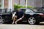 Amsterdam 23 juli 2016
 Robert jensen doet boodschappen met zijn mercedes SL 500 cabrio