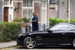 Amsterdam 23 juli 2016
 Robert jensen doet boodschappen met zijn mercedes SL 500 cabrio