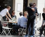 Amsterdam 15 juli 2016
Barry en Sandra Hay op terras met vrienden waaronder Ruben Nicolai en Regina Romeijn.