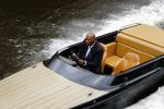 Amsterdam 11 juli 2016
Opnames the hitmans bodyguard met Samuel L Jackson. Ook een look a like van Samuel speelt mee. Opnames vomnden plaats op de grachten van amsterdam.