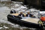 Amsterdam 11 juli 2016
Opnames the hitmans bodyguard met Samuel L Jackson. Ook een look a like van Samuel speelt mee. Opnames vomnden plaats op de grachten van amsterdam.