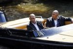 Amsterdam 11 juli 2016
Opnames the hitmans bodyguard met Samuel L Jackson. Ook een look a like van Samuel speelt mee. Opnames vomnden plaats op de grachten van amsterdam.