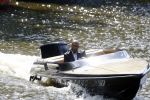 Amsterdam 11 juli 2016
Opnames the hitmans bodyguard met Samuel L Jackson. Ook een look a like van Samuel speelt mee. Opnames vomnden plaats op de grachten van amsterdam.