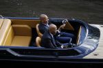 Amsterdam 11 juli 2016
Opnames the hitmans bodyguard met Samuel L Jackson. Ook een look a like van Samuel speelt mee. Opnames vomnden plaats op de grachten van amsterdam.