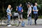 Amsterdam 7 juli 2016 
Connie Breukhoven met haar vriend Eugene v Dun op de fiets in Amsterdam.Opnames Koefnoen met Owen Schumacher Paul Groot Martine Sandifort en Sanne Wallis de Vries. Opnamews vonden plaats in de v Eeghenstraat.