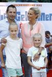 Amsterdam 17 juli 2016
Premiere huisdiergeheimen in Pathe arena. Sebastiaan Bleekemolen met gezin