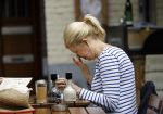 Amsterdam 8 juli 2016
Tjitske Reidinga op terras met een vriendin