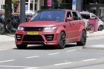 Amsterdam 6 juli 2016 
Tonny Vilhena in zijn range rover sport aan het winkelen in amsterdam zuid