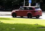 Amsterdam 6 juli 2016 
Tonny Vilhena in zijn range rover sport aan het winkelen in amsterdam zuid