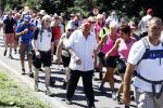Wijchen 20 juli 2017
Willibrorf Frequin loopt de 100e vierdaagse van Nijmegen. Zijn vriendin Gesina stond naast de kant met drank en hapjes. Willibrord moest met veel fans op de foto. dag 2