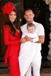ibiza 2 juli 2016
Doop Xess Xava in dezelfde kerk waar Yolanthe vroeger gedoopt is.
Wesley Sneijder Yolanthe  haar zussen en de moeders zijn natuurlijk aanwezig.