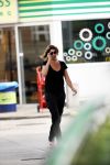 Amsterdam 15 juli 2016
Isa Hoes heeft problemen met haar auto/mercedes en wordt geholpen door de ANWB