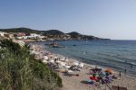 ibiza 23 juni 2017
Opening restarant club Xaxa van EWesley Sneijder en zijn vrouw Yolanthe Sneijder Cabau op eht strand van Cala Tarida.