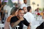 ibiza 23 juni 2017
Opening restarant club Xaxa van EWesley Sneijder en zijn vrouw Yolanthe Sneijder Cabau op eht strand van Cala Tarida.