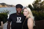 ibiza 23 juni 2017
Opening restarant club Xaxa van EWesley Sneijder en zijn vrouw Yolanthe Sneijder Cabau op eht strand van Cala Tarida. Eljero Elia met zijn vrouw