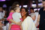 ibiza 23 juni 2017
Opening restarant club Xaxa van EWesley Sneijder en zijn vrouw Yolanthe Sneijder Cabau op eht strand van Cala Tarida.. yolanthe met zoon Xess Xava en Patty Brard