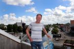 Harlingen, 25 Juni 2017
Piet Paulusma zijn huis en met zijn dochters en in aktie