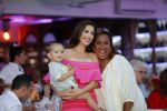ibiza 23 juni 2017
Opening restarant club Xaxa van EWesley Sneijder en zijn vrouw Yolanthe Sneijder Cabau op eht strand van Cala Tarida.. yolanthe met zoon Xess Xava en Patty Brard
