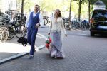 Amsterdam 29 juni 2018
Alwien Tulner met een kennis op de grachten van Amsterdam.