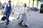 Amsterdam 29 juni 2018
Alwien Tulner met een kennis op de grachten van Amsterdam.