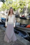Amsterdam 29 juni 2018
Alwien Tulner met een kennis op de grachten van Amsterdam.