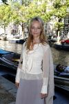 Amsterdam 29 juni 2018
Alwien Tulner met een kennis op de grachten van Amsterdam.
