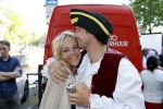 Amsterdam 29 juni 2018
Forum voor Democratie van Thierry Baudet varen met relaties door de grachten van Amsterdam . oa aanwezig Matthijs Albers Jort kelder (met eigen boot) Alwien Tulner Mat Herben Theo Hiddema en Ebru Umar.