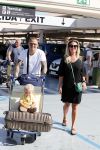 Marbella 26 juli 2018
Andre Hazes en zijn vriendin Monique en zoontje Dre vieren vakantie met Monique haar ouders in een villa van vrienden