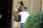 Marbella 26 juli 2018
Andre Hazes en zijn vriendin Monique en zoontje Dre vieren vakantie met Monique haar ouders in een villa van vrienden