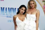 Amsterdam 17 juli 2018
Premiere Mamma mia in Tuschinski. Anna Nooshin met Jessie Jazz Vuijk
