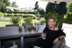 Utrecht 17 juli 2018
Antje Monteiro fitness video s in haar huis.