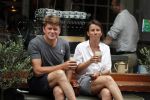 Amsterdam 22 juli 2018
Beau v Erven Dorens en zijn vrouw Selly drinken koffietje op de utrechtsestraat.