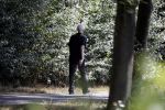 Maarssen Blaricum 7 juli 2018
Berend Boudewijn gaat wandelen bij de Maarsenveense Plassen en daarna rijdt hij naar het Ter Gooi ziekenhuis waar hij zijn vrouw Martine Bijl ophaalt. Daarna gaan ze lunchen bij restaurant de Goede Gooijer.