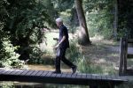 Maarssen Blaricum 7 juli 2018
Berend Boudewijn gaat wandelen bij de Maarsenveense Plassen en daarna rijdt hij naar het Ter Gooi ziekenhuis waar hij zijn vrouw Martine Bijl ophaalt. Daarna gaan ze lunchen bij restaurant de Goede Gooijer.