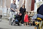 Amsterdam 14 juli 2018
Caro Emerald met haar vriend en kinderen