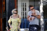 Amsterdam 17 juli 2018
Chantal janzen met man Marco Geeratz en hun zoontje op etrras en achter de kinderwagen.