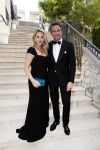 Mallorca 29 juni 2018
Iris van den Ende (1989) en Vincent Biekman (1981) zijn zaterdag 30 juni 2018 â€™sÂ middags in het huwelijk getreden, in aanwezigheid van familie en vrienden. Ze werden getrouwd door Dennis, de neef van Vincent Biekman.  
Iris en Vincent zijn twee weken geleden, op 16 juni 2018, in Amsterdam voor de wet getrouwd. 
De getuigen van Iris waren vriendin Madeline en haar broer Vincent. Voor Vincent getuigden zijn twee oudste vrienden Eli en Jermaine. 
De bruidsjurk van Iris werd ontworpen door Armani PrivÃ©. Joop en Janine v d Ende waren natuurlijk aanwezig op deze prachtige dag. Chantal Janzen met haar man Marco Geeratz