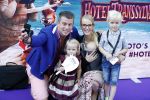 Amsterdam 15 juli 2018
De feestelijke Nederlandse premiÃ¨re van 
HOTEL TRANSSYLVANIÃ‹ 3 in PathÃ© Arena te Amsterdam. De Nederlandse stemacteurs Charly Luske, Fernando Halman, Ferry Doedens, Ilse Warringa, Tony Neef zijn aanwezig . familie DE BELLiNGA'S