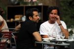Amsterdam 24 juli 2018
Dotan Harpenau met (een) vriend op terras in Amsterdam.