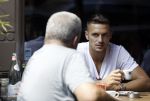 Amsterdam 24 juli 2018
Dusan tadic ( speler ajax) op terras bij v Dam.