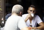 Amsterdam 24 juli 2018
Dusan tadic ( speler ajax) op terras bij v Dam.