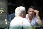Amsterdam 24 juli 2018
Dusan tadic ( speler ajax) op terras bij v Dam.