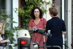 Amsterdam 28 juni 2018
Femke Halsema krijgt bloemen omdat ze de nieuwe burgemeester van Amsterdam wordt.