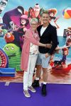 Amsterdam 15 juli 2018
De feestelijke Nederlandse premiÃ¨re van 
HOTEL TRANSSYLVANIÃ‹ 3 in PathÃ© Arena te Amsterdam. De Nederlandse stemacteurs Charly Luske, Fernando Halman, Ferry Doedens, Ilse Warringa, Tony Neef zijn aanwezig . Ferry kwam met zijn moeder