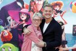 Amsterdam 15 juli 2018
De feestelijke Nederlandse premiÃ¨re van 
HOTEL TRANSSYLVANIÃ‹ 3 in PathÃ© Arena te Amsterdam. De Nederlandse stemacteurs Charly Luske, Fernando Halman, Ferry Doedens, Ilse Warringa, Tony Neef zijn aanwezig . Ferry kwam met zijn moeder